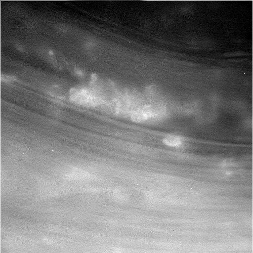 «Кассини» передал первые изображения Сатурна, полученные в ходе «финала оперы»