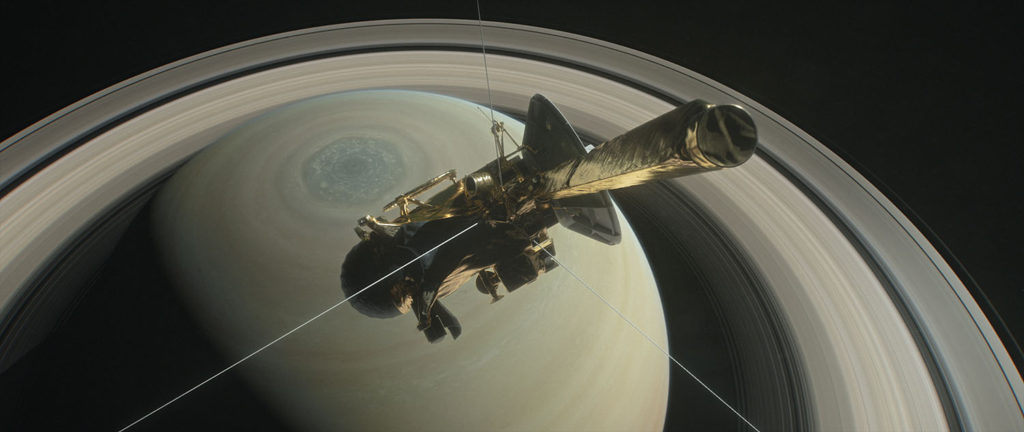 Зонд «Кассини» готовится к своему смертельному путешествию на орбите Сатурна